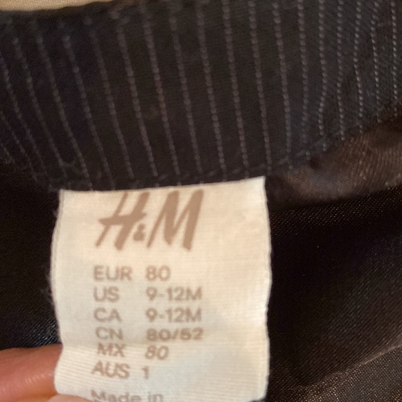 H&M 9-12M suit - Picture 3 of 5